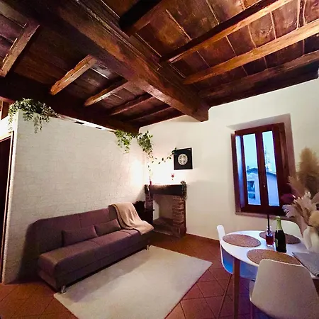 Апартаменты Historical Castello Rosso *