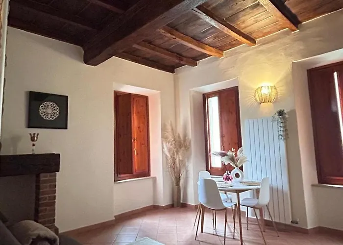 아파트 Historical Castello Rosso 이브레아