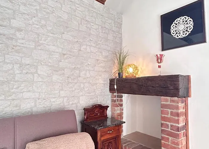 Historical Castello Rosso *