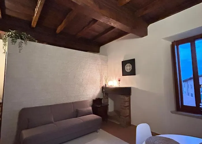 Historical Castello Rosso 아파트 *